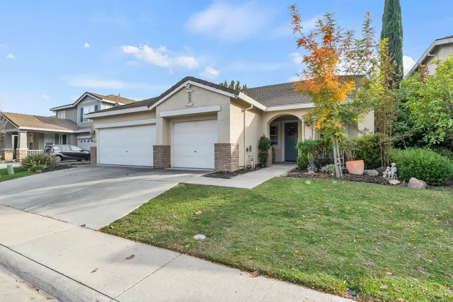 2432 Rock Dove Way, Elk Grove, CA 95757 - Image #2