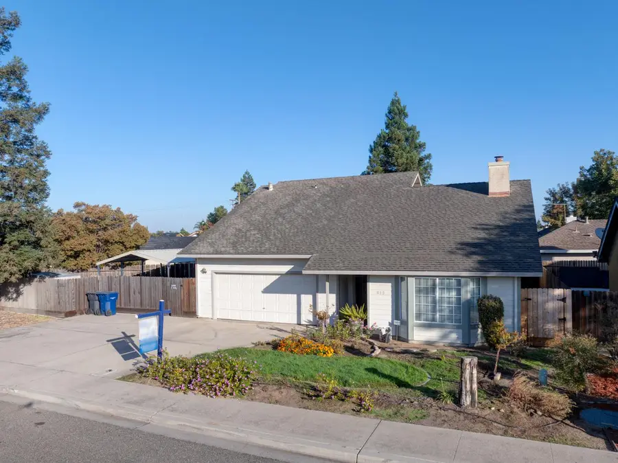 825 Berea Dr, Turlock, CA 95382 - Image #3