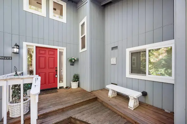 2081 Jerrilynn Drive, Arnold, CA 95223