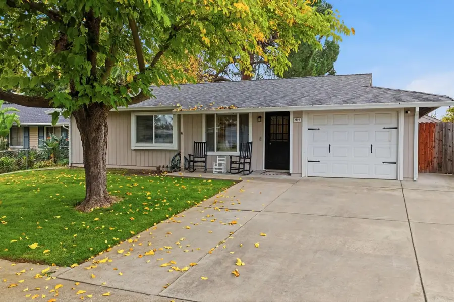 3954 Bainbridge Dr, North Highlands, CA 95660 - Image #2