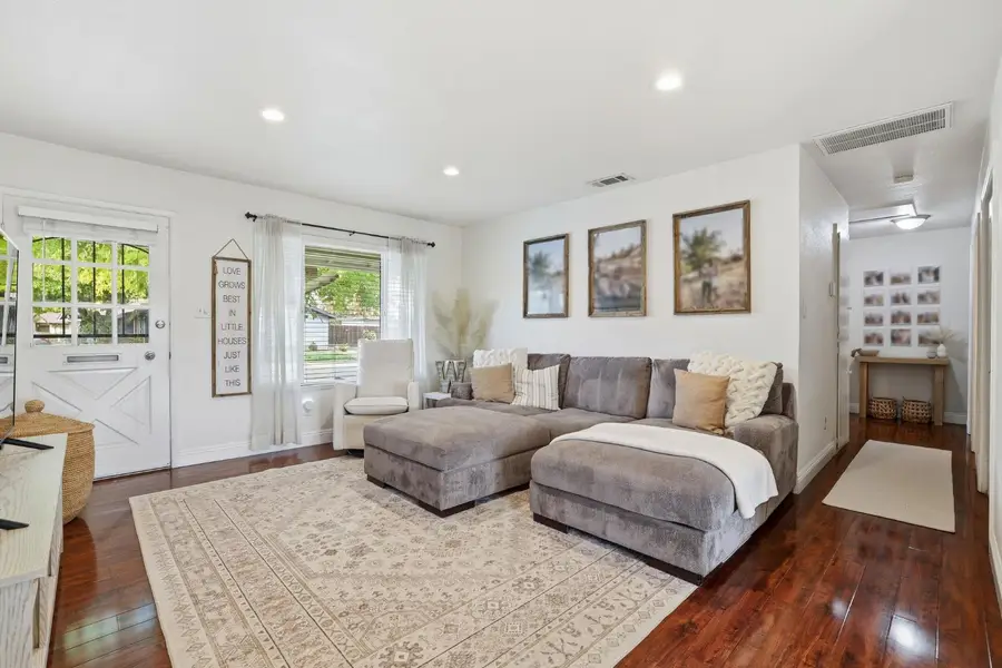 3954 Bainbridge Dr, North Highlands, CA 95660 - Image #3