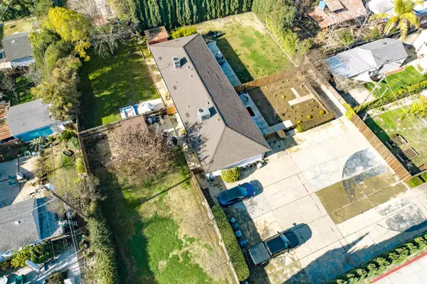 5652 Broadway, Sacramento, CA 95820