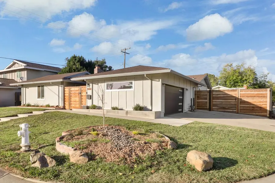 9147 La Riviera Drive, Sacramento, CA 95826 - Image #2