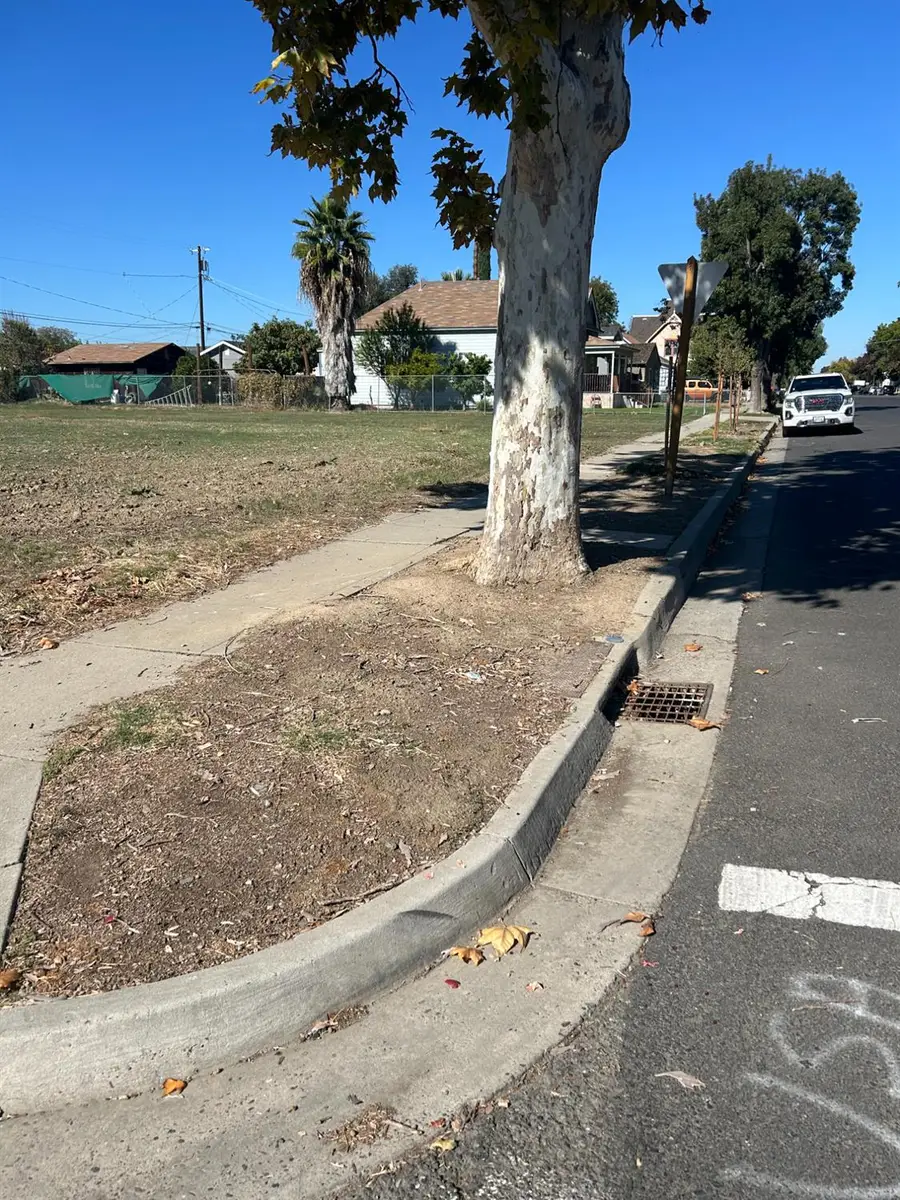 1563 P Street, Newman, CA 95360 - Image #2