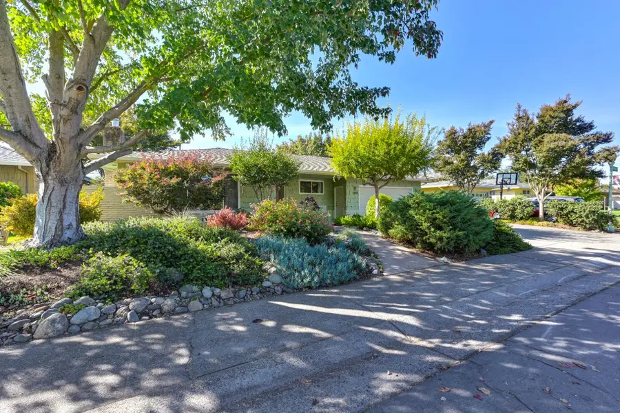 5608 Sandburg Drive, Sacramento, CA 95819 - Image #3