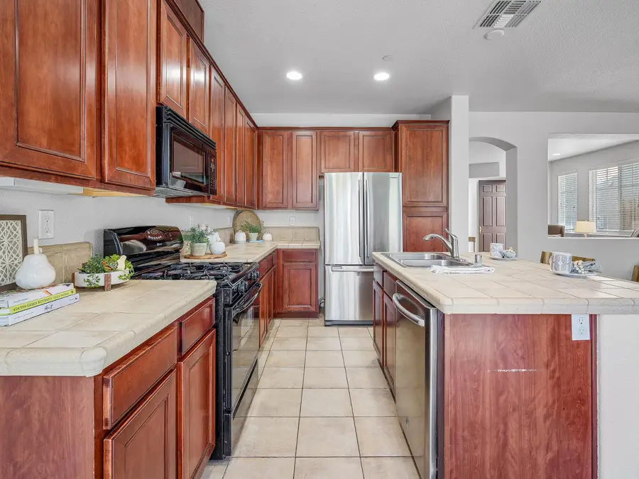 1703 Ferry Circle, Folsom, CA 95630 - Image #3