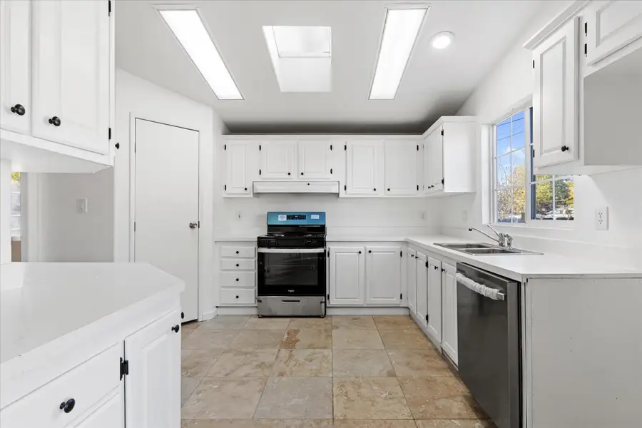 1127 N Placer Avenue, Oroville, CA 95965 - Image #3