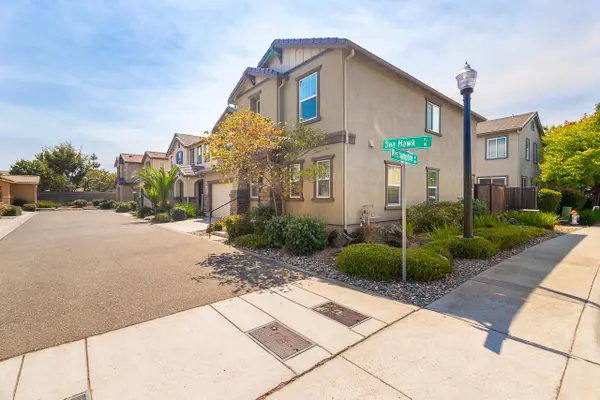 6 Sea Hawk Place, Sacramento, CA 95835