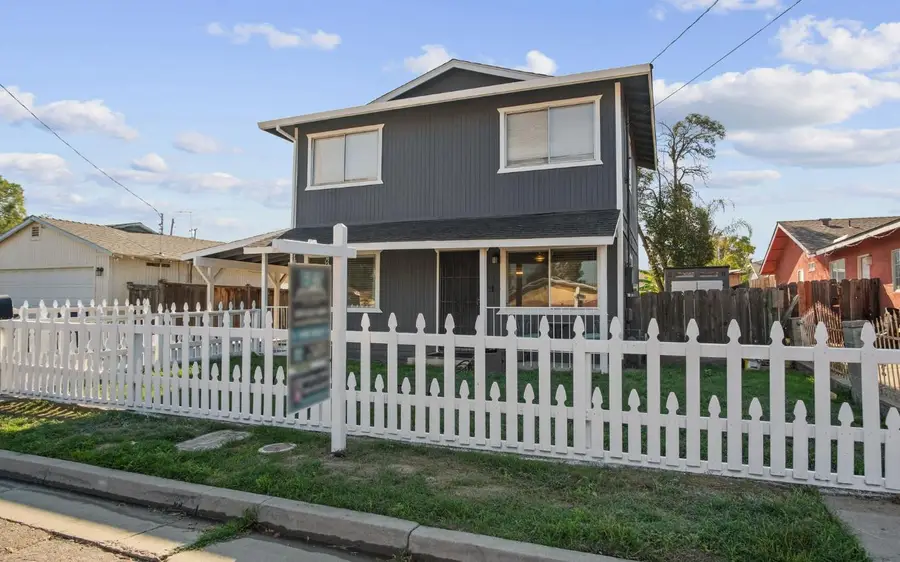 1220 Fig Avenue, Merced, CA 95341 - #2