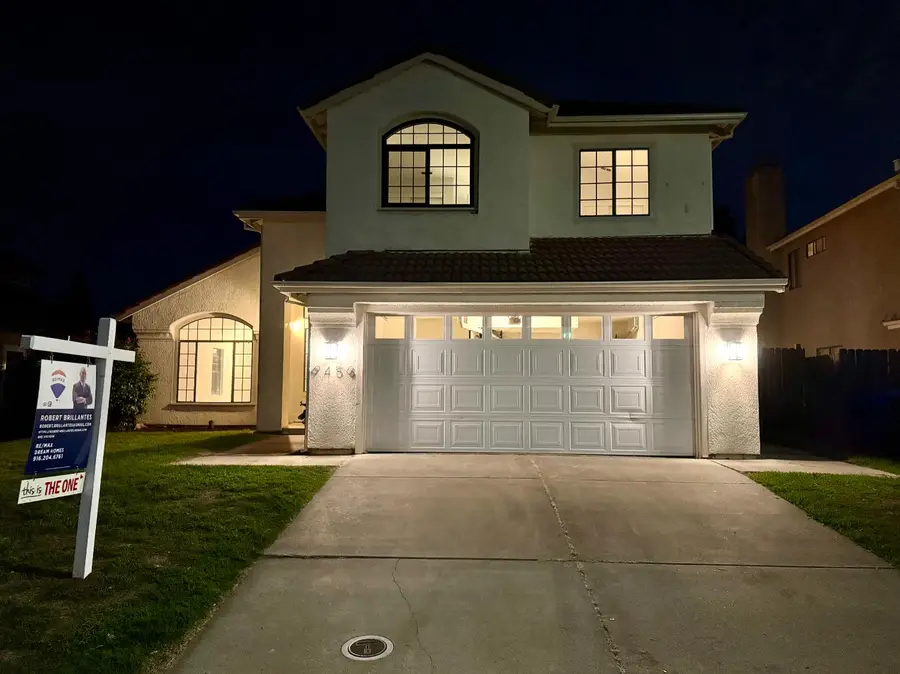 9456 Soaring Oaks Drive, Elk Grove, CA 95758 - Image #2