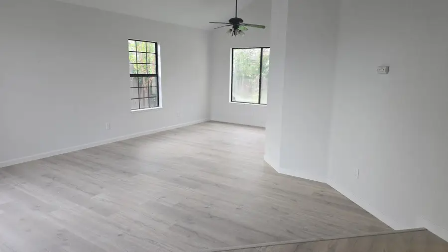 9456 Soaring Oaks Drive, Elk Grove, CA 95758 - Image #3