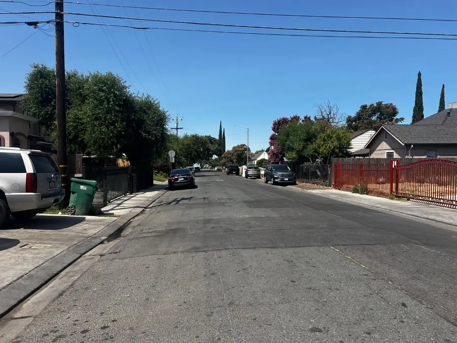 1804 E Flora, Stockton, CA 95205 - Image #2