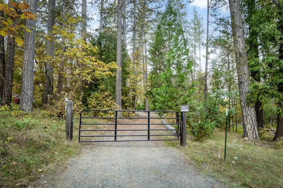 10376 Smith Road, Grass Valley, CA 95949 - Image #2