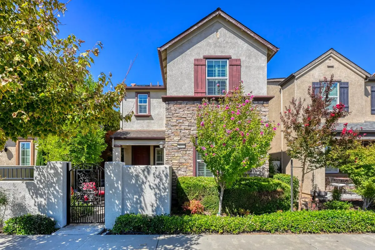 3041 Village Center Drive, Roseville, CA 95747 - Image #1