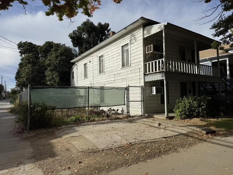 2212 11th Street, Sacramento, CA 95818 - Image #2