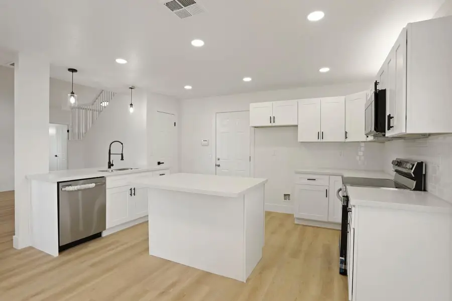 5219 Barbados Court, Stockton, CA 95210 - Image #3