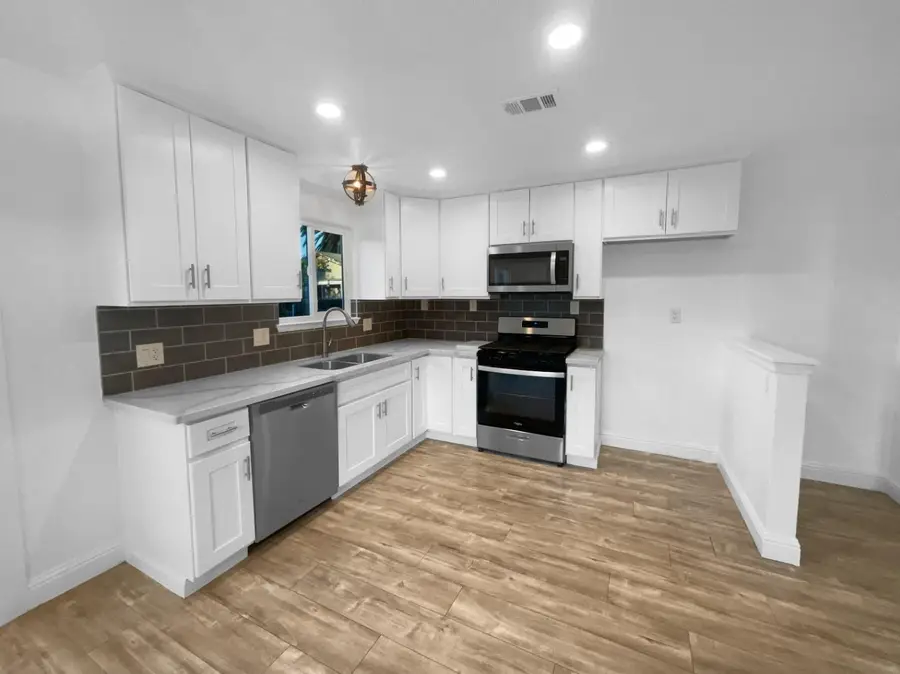 1109 Frienza Avenue, Sacramento, CA 95815 - Image #2