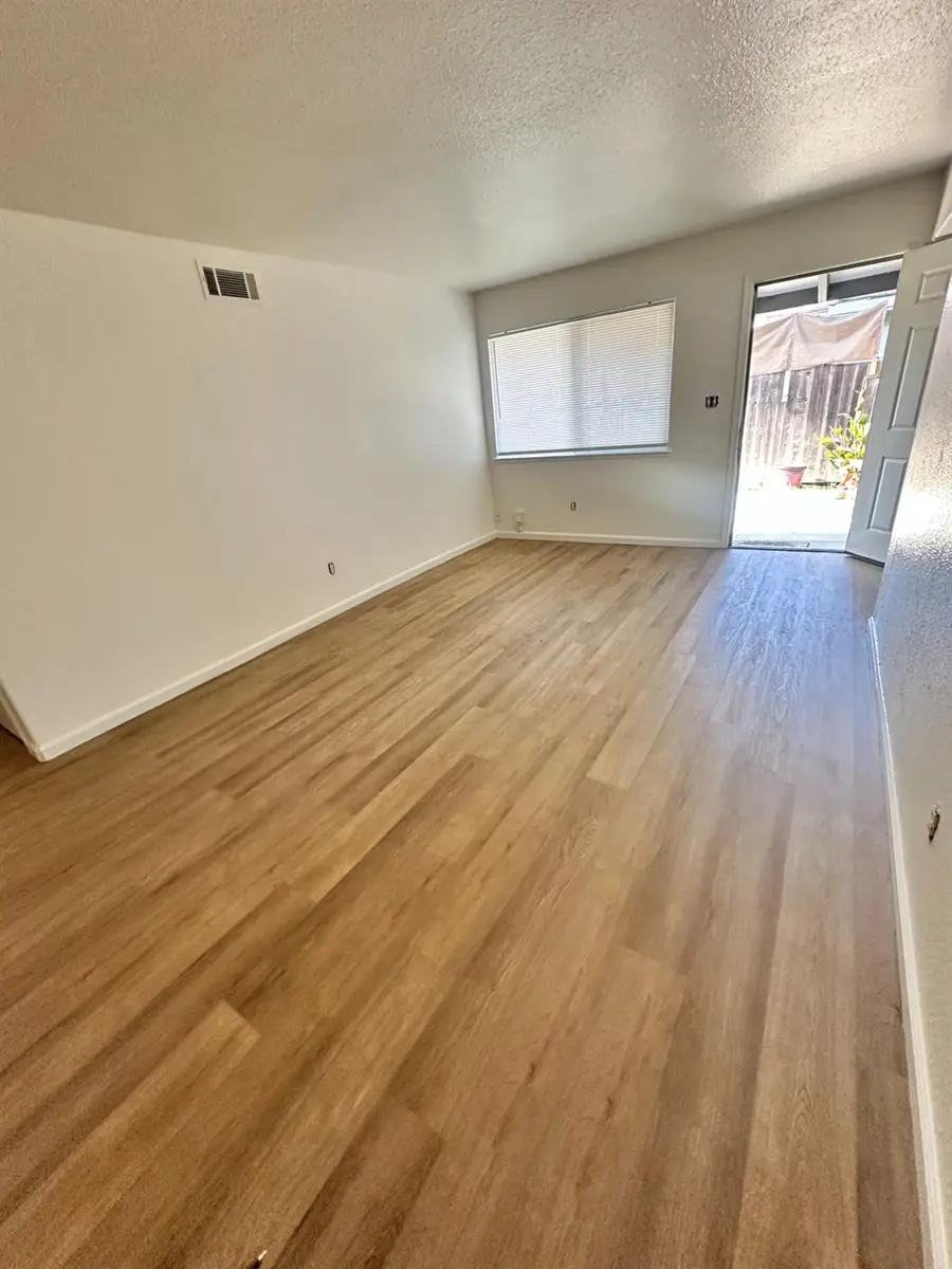 2762 Lerwick Rd, Sacramento, CA 95821 - Image #3