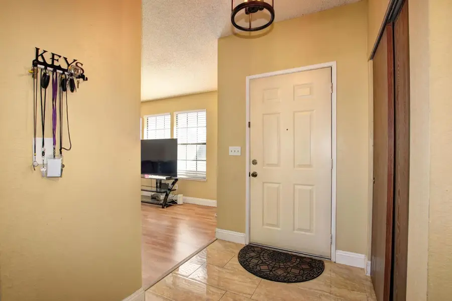 661 Tailwind Drive, Sacramento, CA 95838 - Image #3