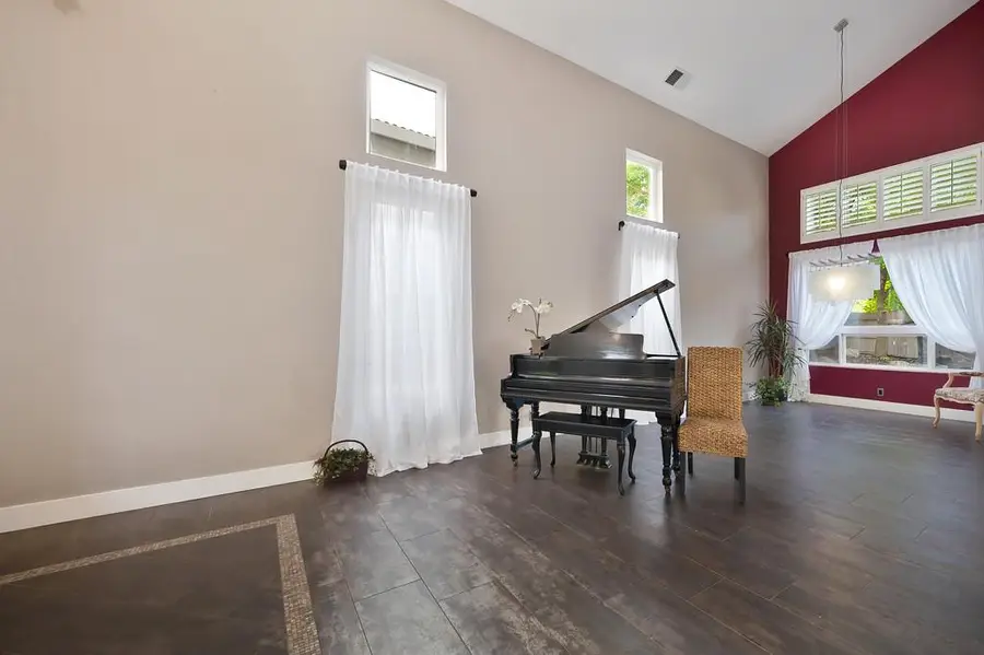 3237 Corniche Lane, Roseville, CA 95661 - Image #3