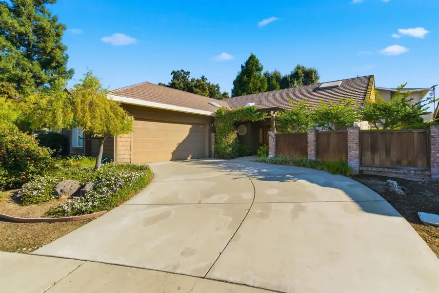 404 Montrose Court, Modesto, CA 95355 - Image #3