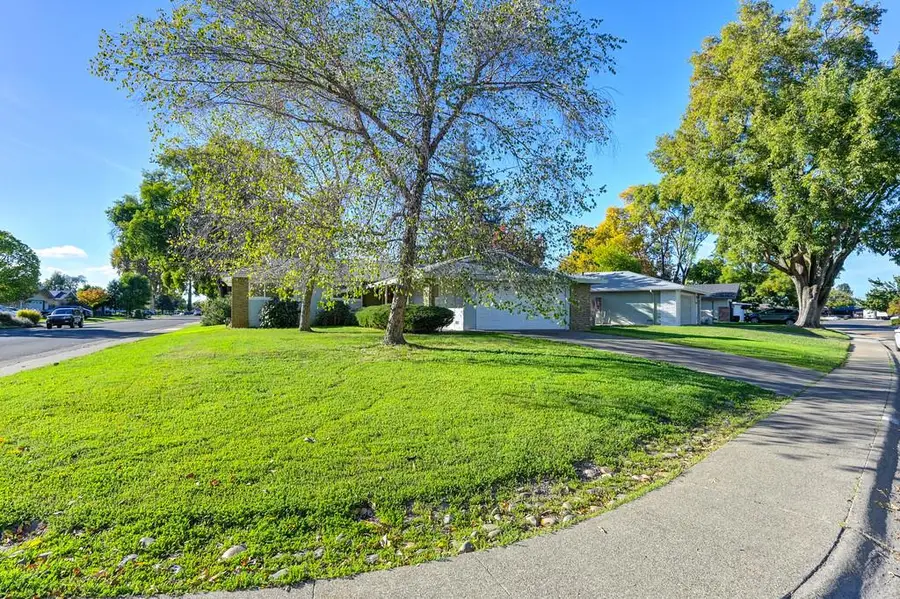 3338 Eisenhower Drive, Sacramento, CA 95826 - Image #3