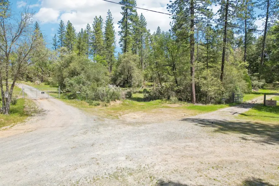 4522 Mystic Mine Road, Somerset, CA 95684 - Image #2