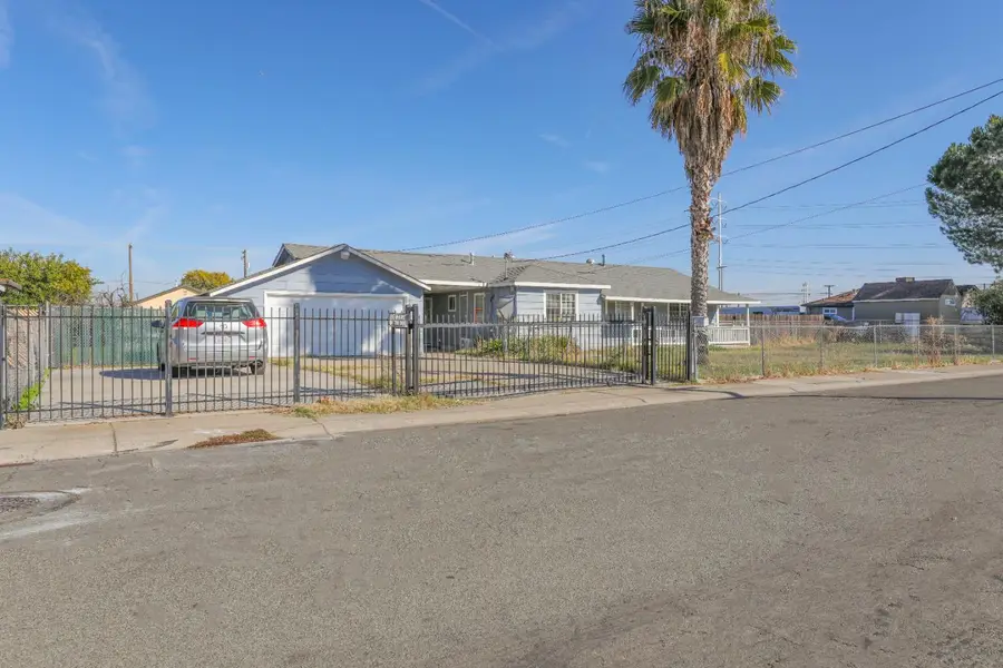 2827 Toy Avenue, Sacramento, CA 95822 - Image #3