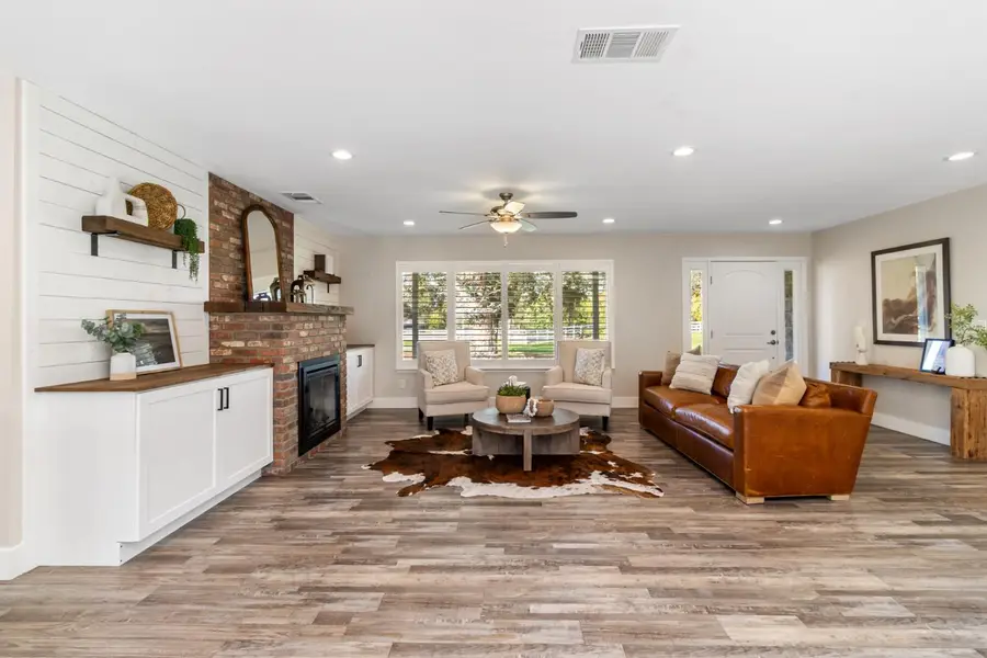 9405 Dillard Road, Wilton, CA 95693 - Image #2