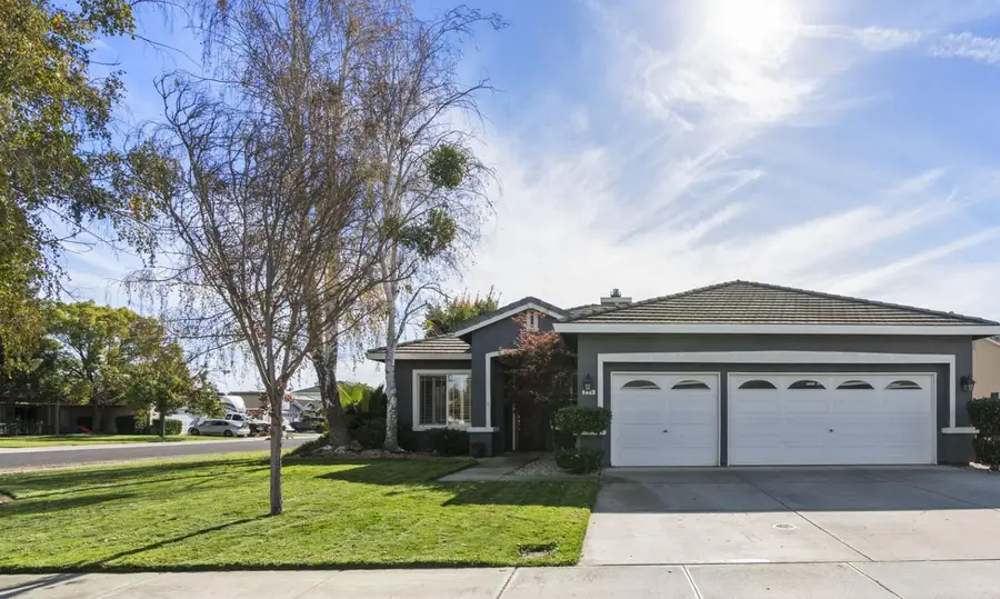 214 Osborne Court, Ripon, CA 95366 - Image #2