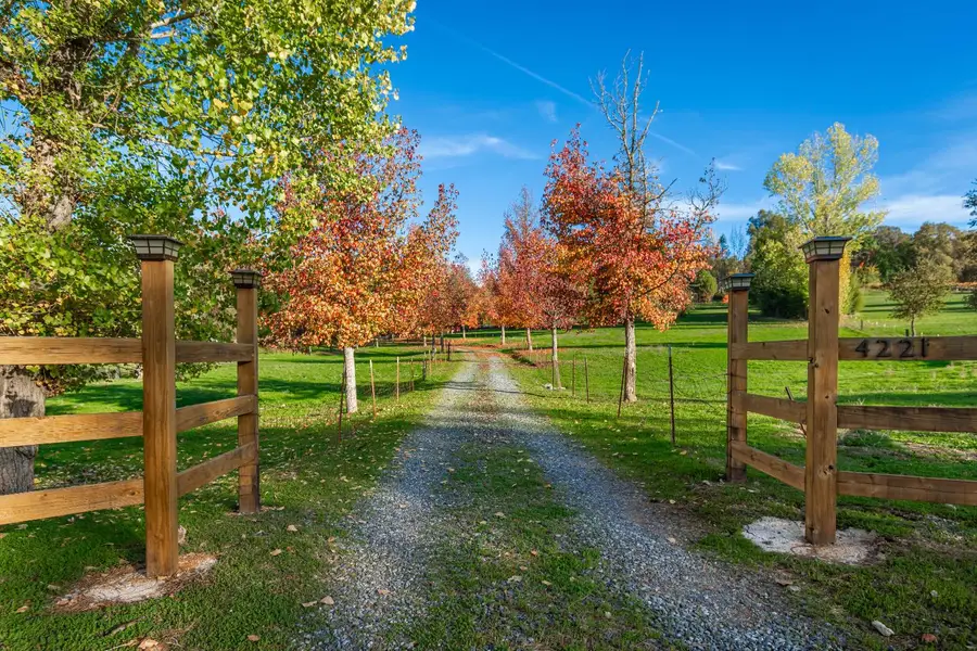 4221 Flapjack Court, Lotus, CA 95651 - Image #2