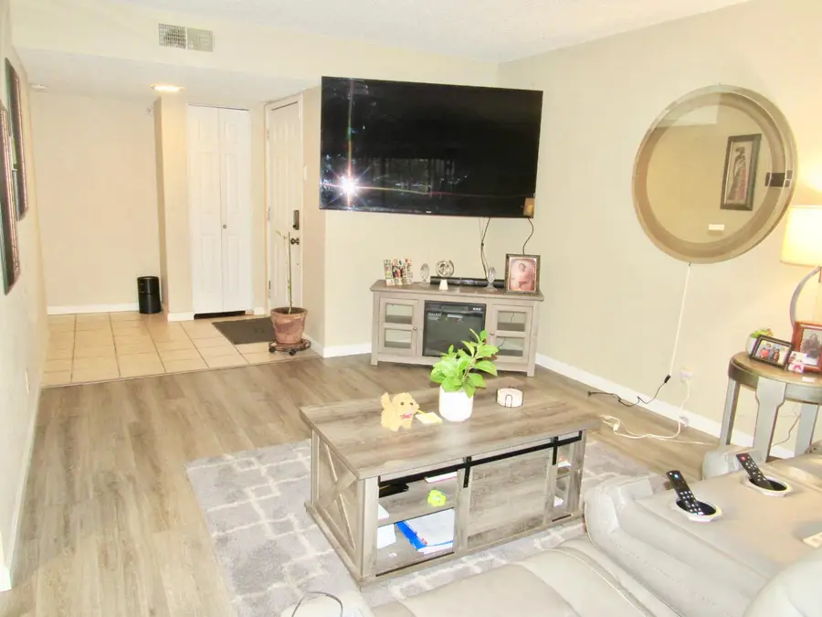 3591 Quail Lakes Drive #61, Stockton, CA 95207 - Image #2