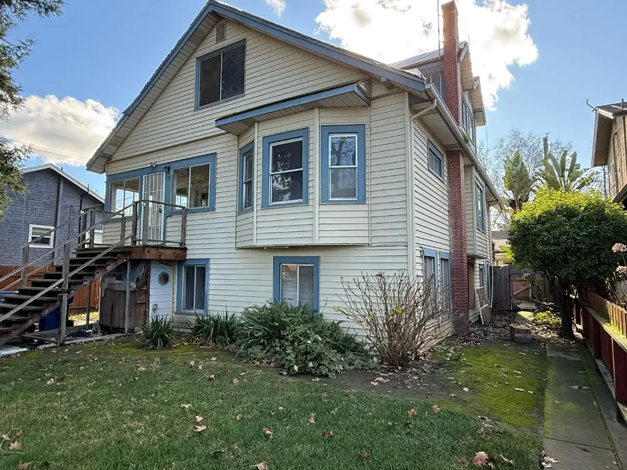 138 Bates Avenue, Courtland, CA 95615 - #2