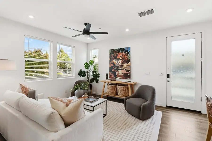 3050 Copper Rose Walk, Sacramento, CA 95833 - Image #2