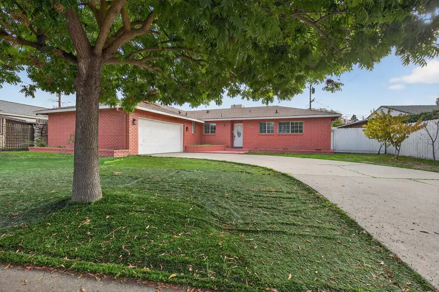 302 Pomona Avenue, Stockton, CA 95207 - Image #2