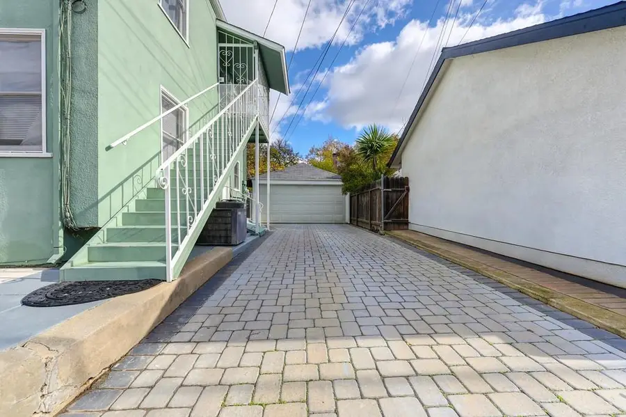 2324 4th Avenue, Sacramento, CA 95818 - Image #2
