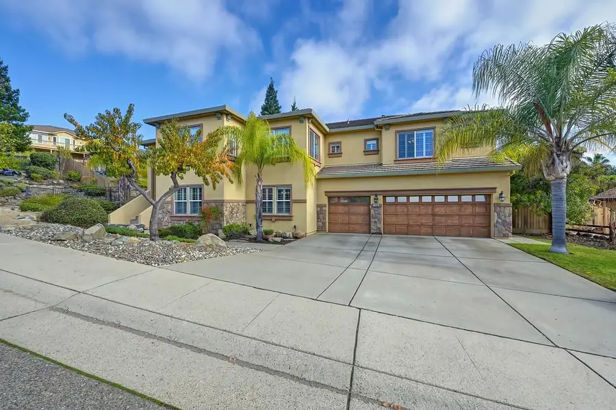 446 Listowe Drive, Folsom, CA 95630 - Image #2