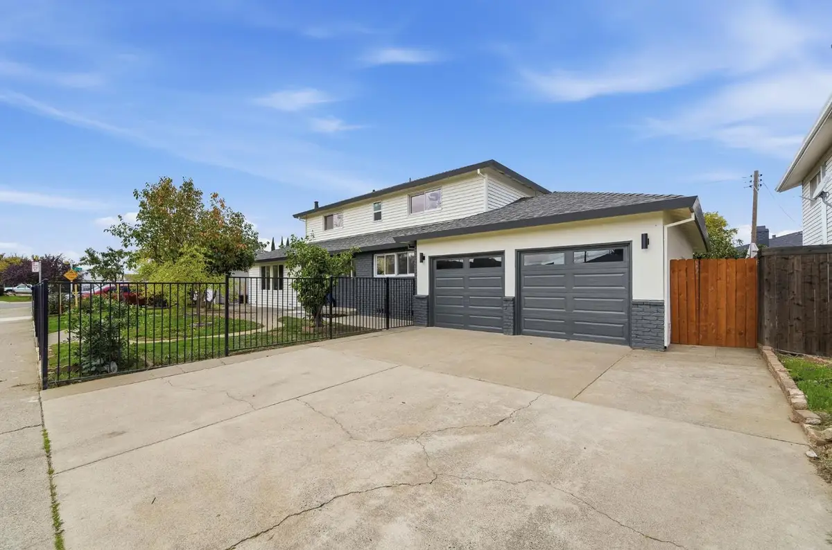 6787 9th Avenue, Sacramento, CA 95820 - Image #1