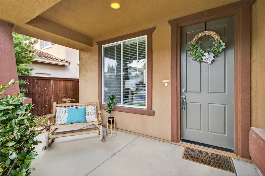 2176 Stansfield Dr, Roseville, CA 95747 - Image #3