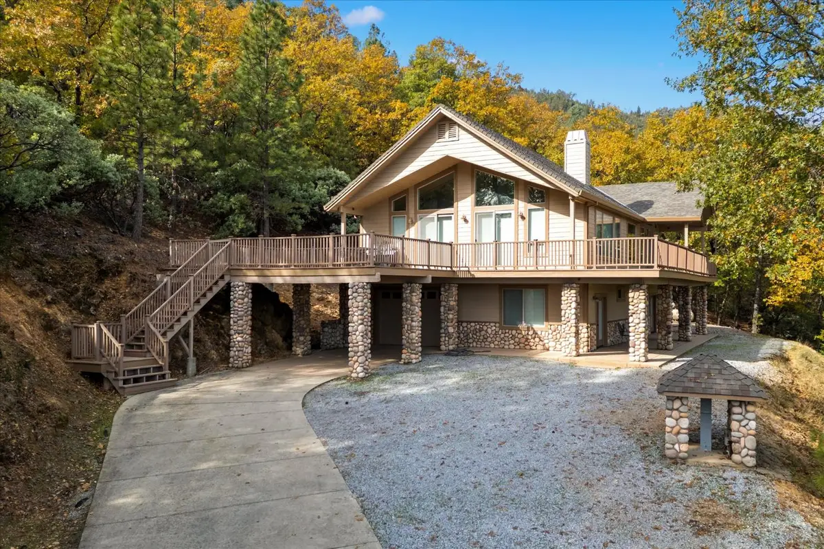 19720 Oak Knoll Drive, Lakehead, CA 96051 - #1