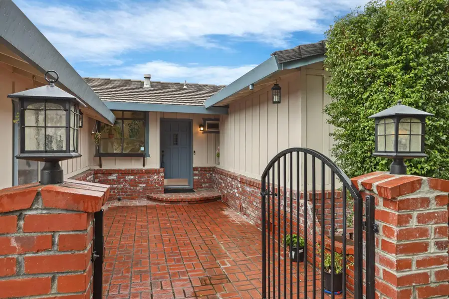 5420 Yorkshire, Stockton, CA 95207 - Image #2
