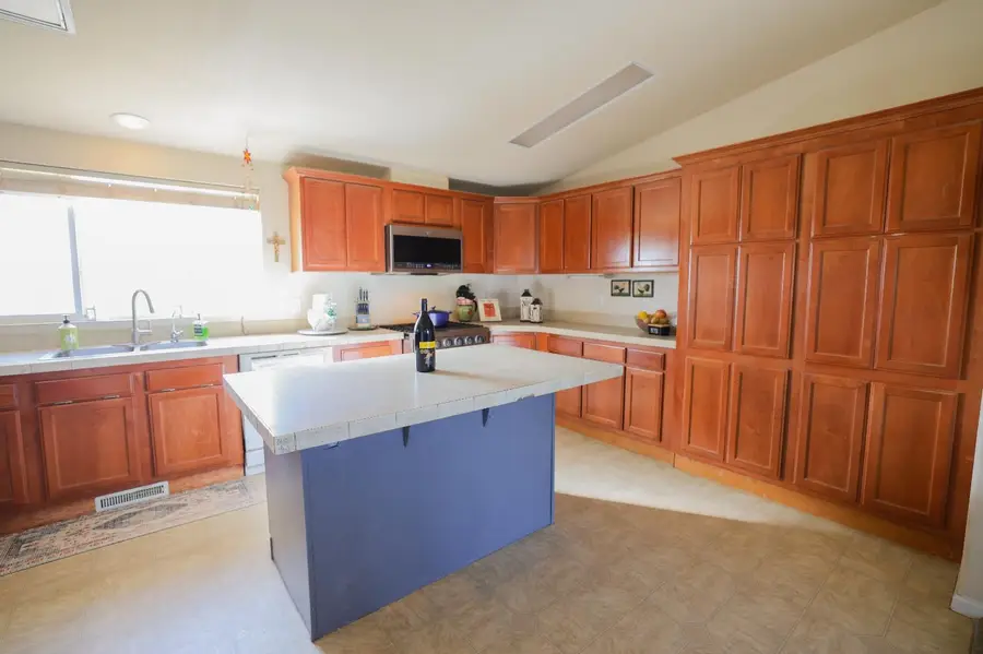 124 Wyer Road, Arbuckle, CA 95912 - Image #3