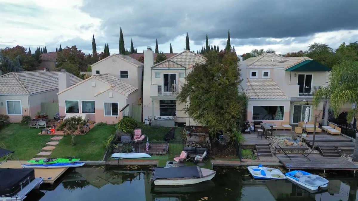 9193 E Laguna Way, Elk Grove, CA 95758 - Image #1