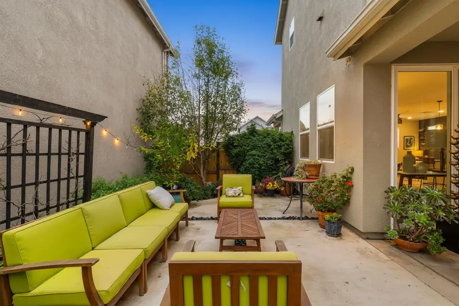 2709 N Cove Drive, Sacramento, CA 95833 - Image #3