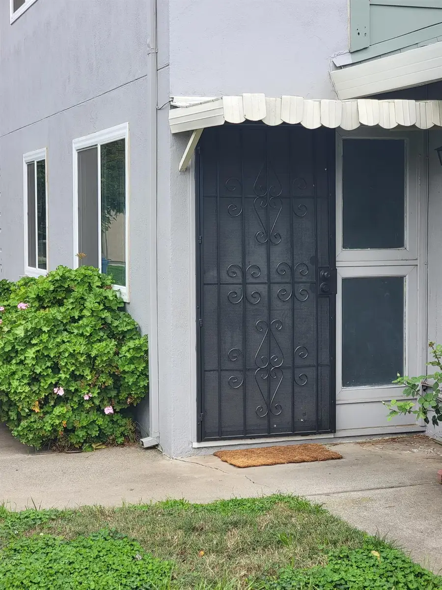 9049 El Cajon Way #3, Sacramento, CA 95826 - Image #2