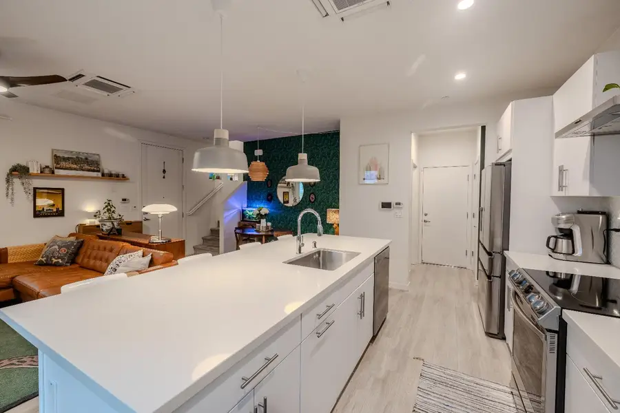 212 Log Pond Lane, Sacramento, CA 95818 - Image #3