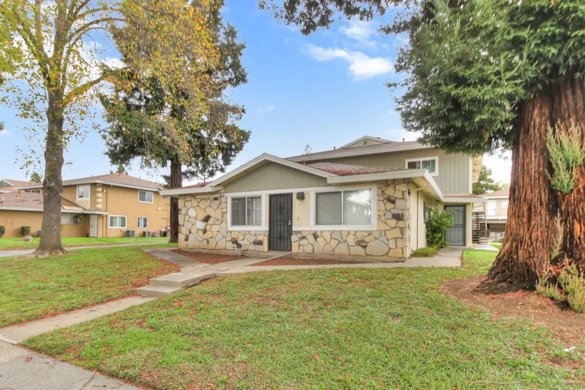 57 La Fresa Court #4, Sacramento, CA 95823 - Image #1