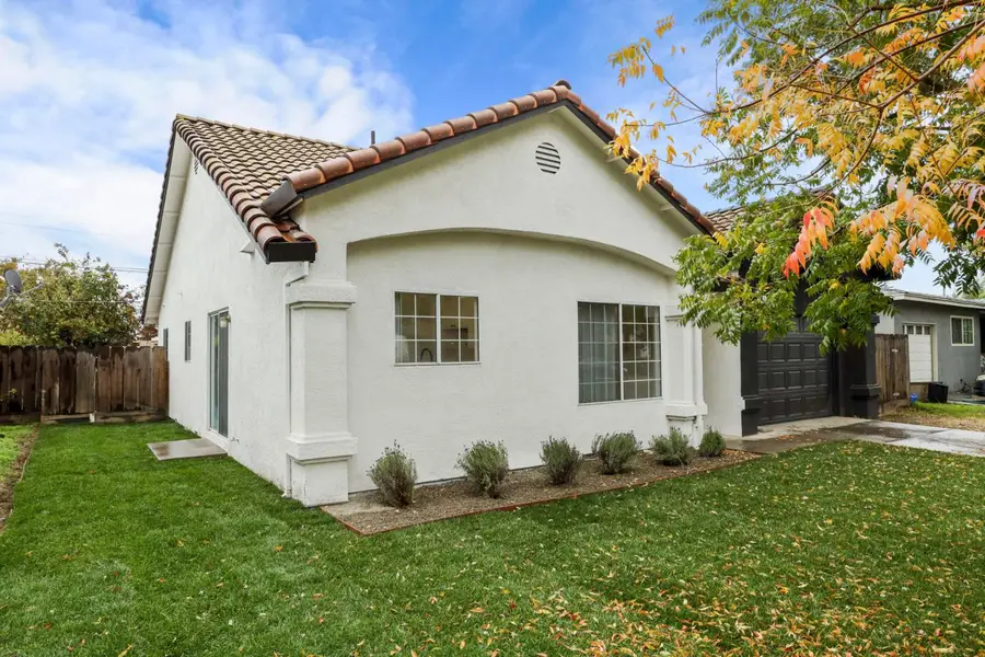 610 Hudson Lane, Modesto, CA 95351 - Image #2