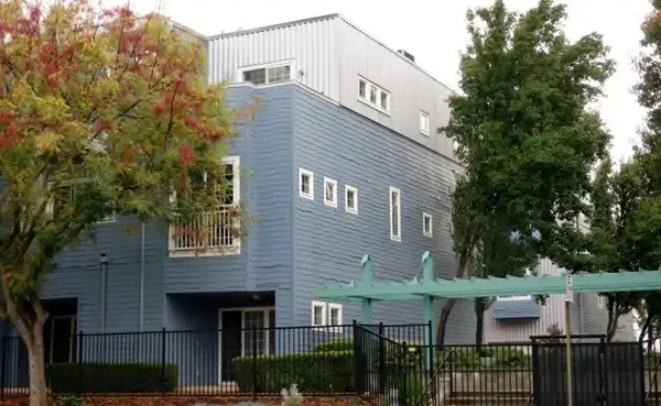 423 Harriet Lane, West Sacramento, CA 95605