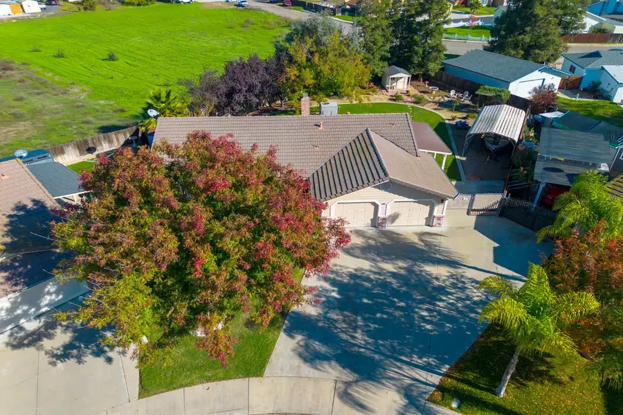 12427 Terrace View Court, Waterford, CA 95386 - Image #2